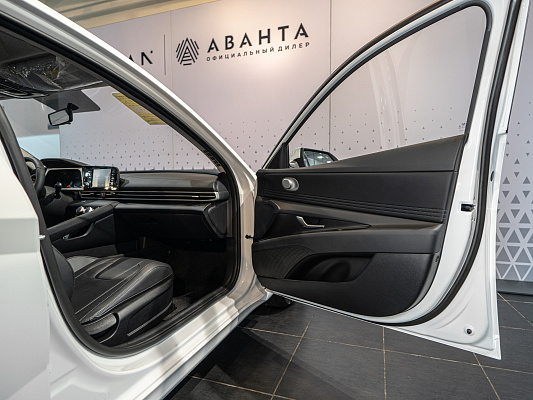 Hyundai Elantra NEW TOP 1.5 CVT White