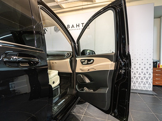 Mercedes-Benz V-class Avantgarde 2.0 AT Black